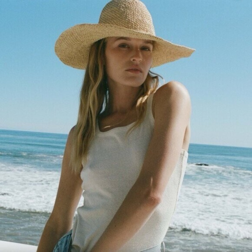 Doen Taft Hat in Natural Raffia